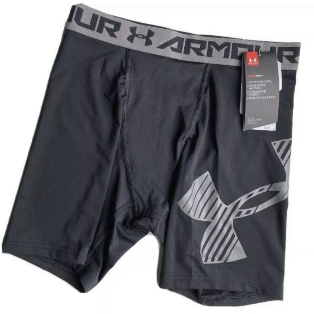 New Boy L Under Armour Heat Gear shorts
